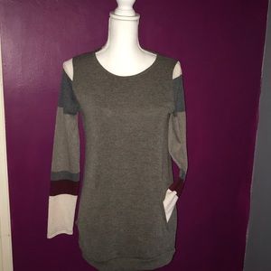 Light weight multi colored sweater